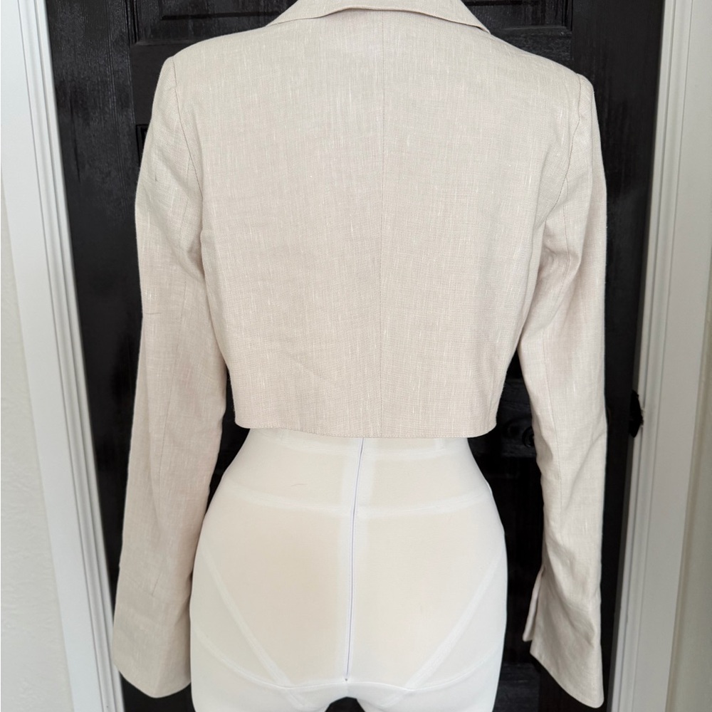 Camila Coelho Women's Cream Cropped Blazer - Picture 4 of 11